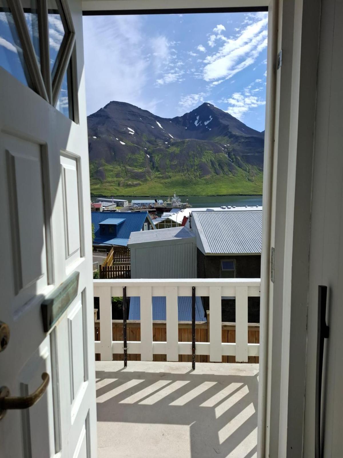 Landakot The Perfect Getaway By Staynorth Siglufjordur Экстерьер фото